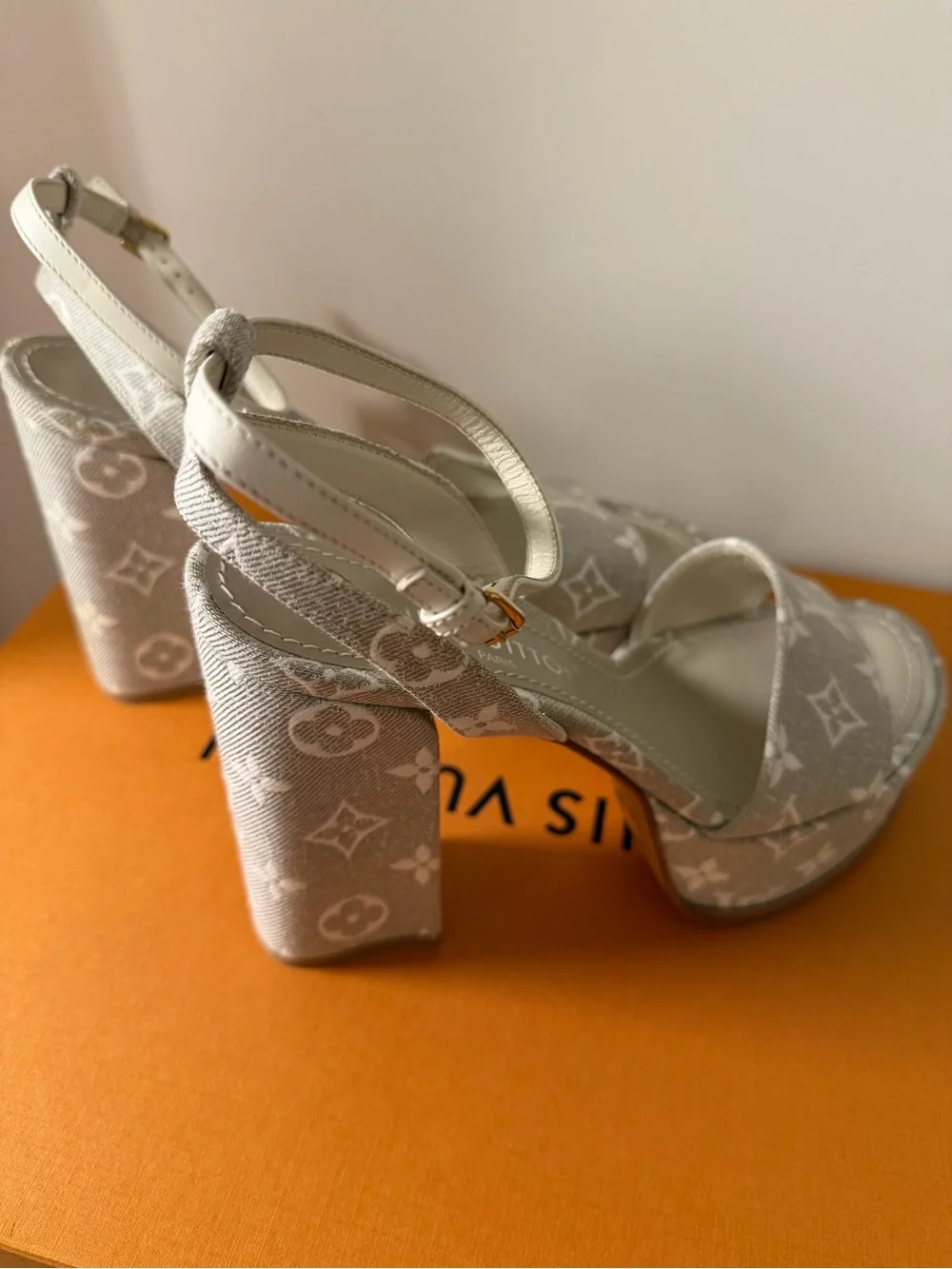 Louis Vuitton Monogram Platform Sandals in silver and White Canvas